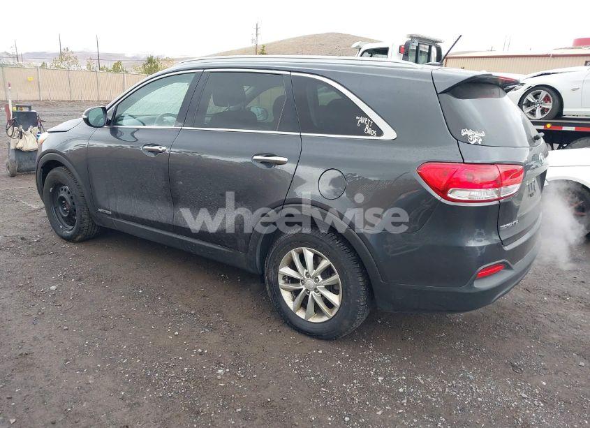 Photo 3 of 2017 Kia Sorento 3.3L LX (VIN 5XYPGDA59HG334335)