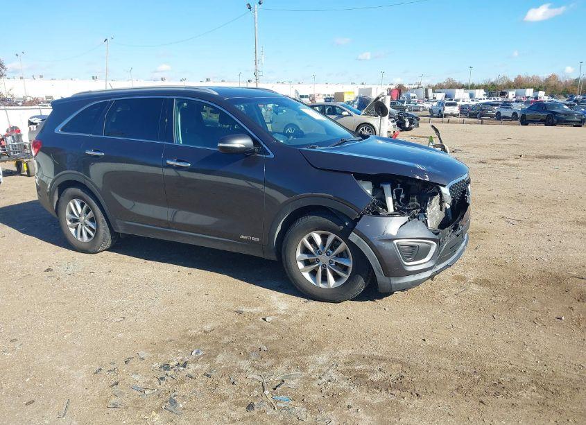 2018 Kia Sorento 3.3L LX (VIN 5XYPGDA59JG369804) main photo