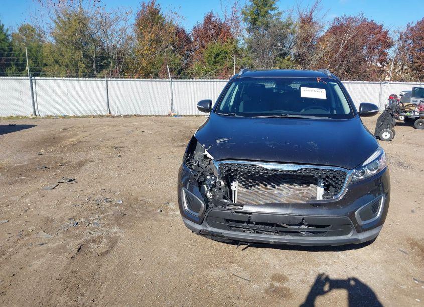 Photo 12 of 2018 Kia Sorento 3.3L LX (VIN 5XYPGDA59JG369804)