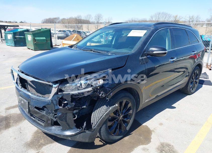 Photo 2 of 2020 Kia Sorento 3.3L S (VIN 5XYPGDA59LG693676)