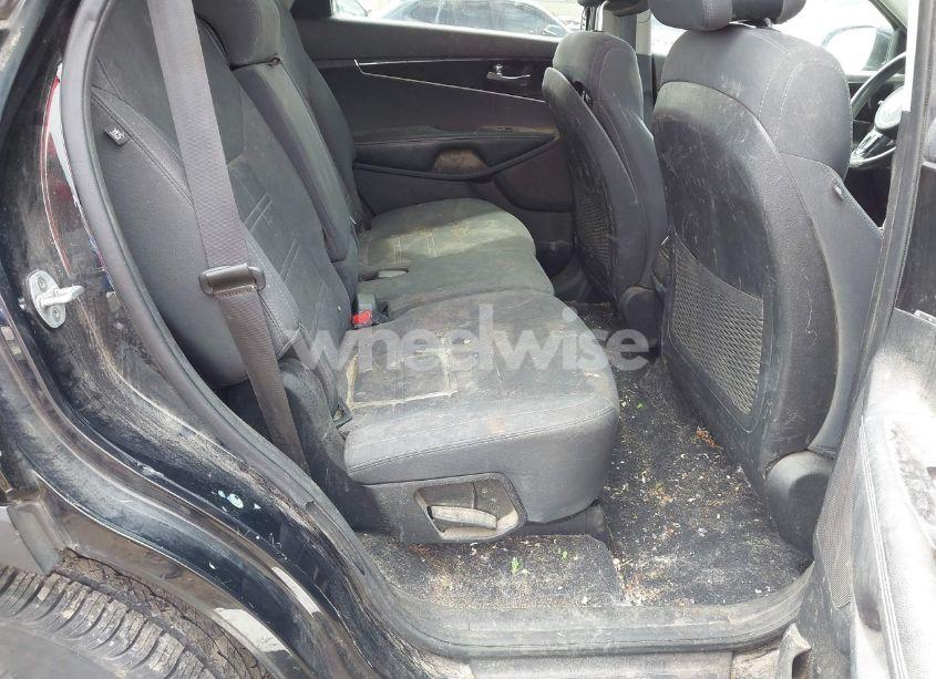 Photo 8 of 2016 Kia Sorento 3.3L LX (VIN 5XYPGDA5XGG168325)