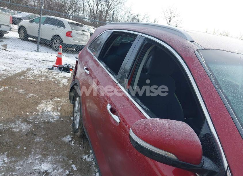 Photo 20 of 2016 Kia Sorento 3.3L LX (VIN 5XYPGDA5XGG180698)