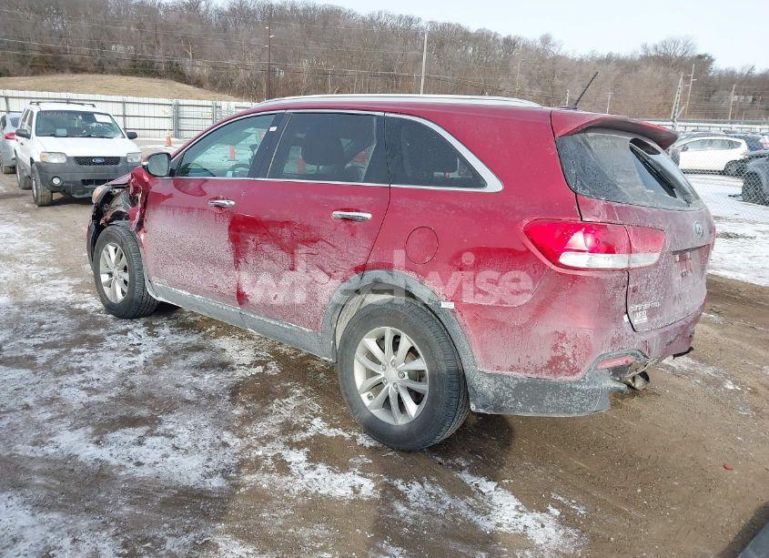 Photo 3 of 2016 Kia Sorento 3.3L LX (VIN 5XYPGDA5XGG180698)