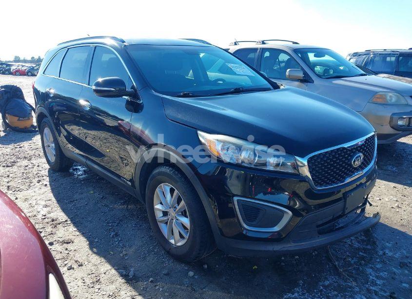2017 Kia Sorento 3.3L LX (VIN 5XYPGDA5XHG207545) main photo