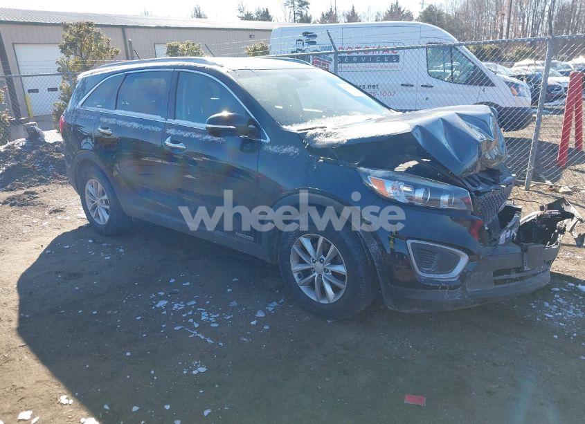 2018 Kia Sorento 3.3L LX (VIN 5XYPGDA5XJG373473) main photo