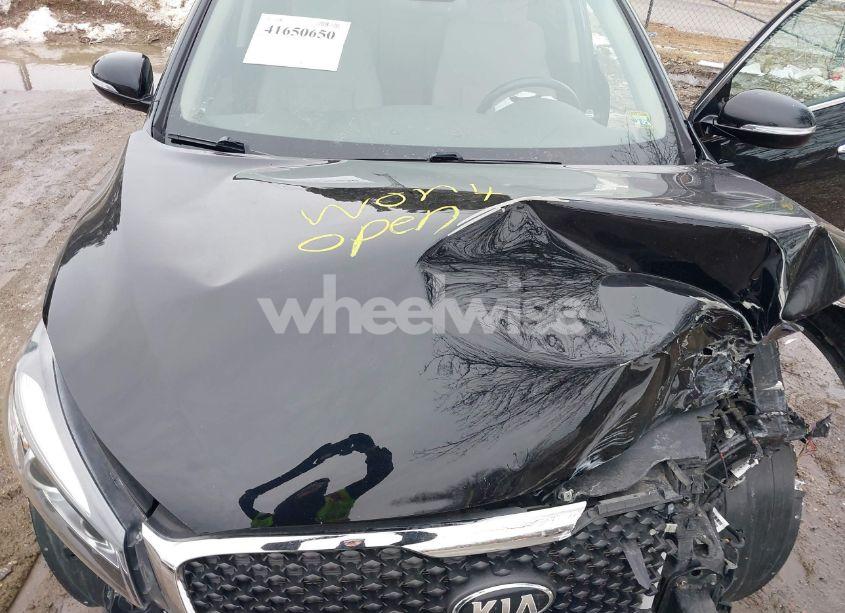 Photo 10 of 2018 Kia Sorento 3.3L LX (VIN 5XYPGDA5XJG419416)