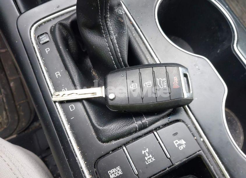 Photo 11 of 2018 Kia Sorento 3.3L LX (VIN 5XYPGDA5XJG419416)