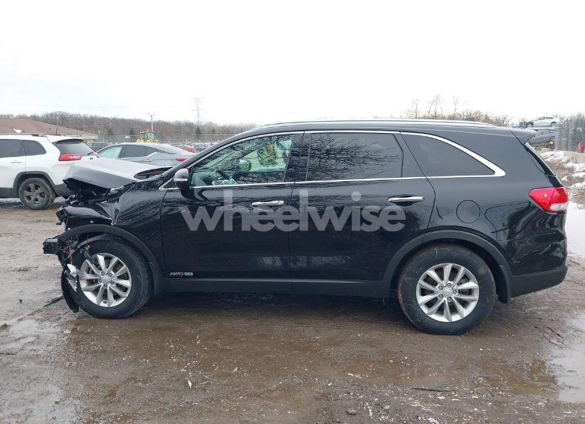 Photo 14 of 2018 Kia Sorento 3.3L LX (VIN 5XYPGDA5XJG419416)