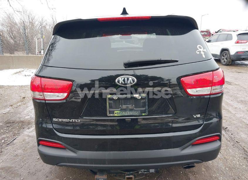 Photo 16 of 2018 Kia Sorento 3.3L LX (VIN 5XYPGDA5XJG419416)