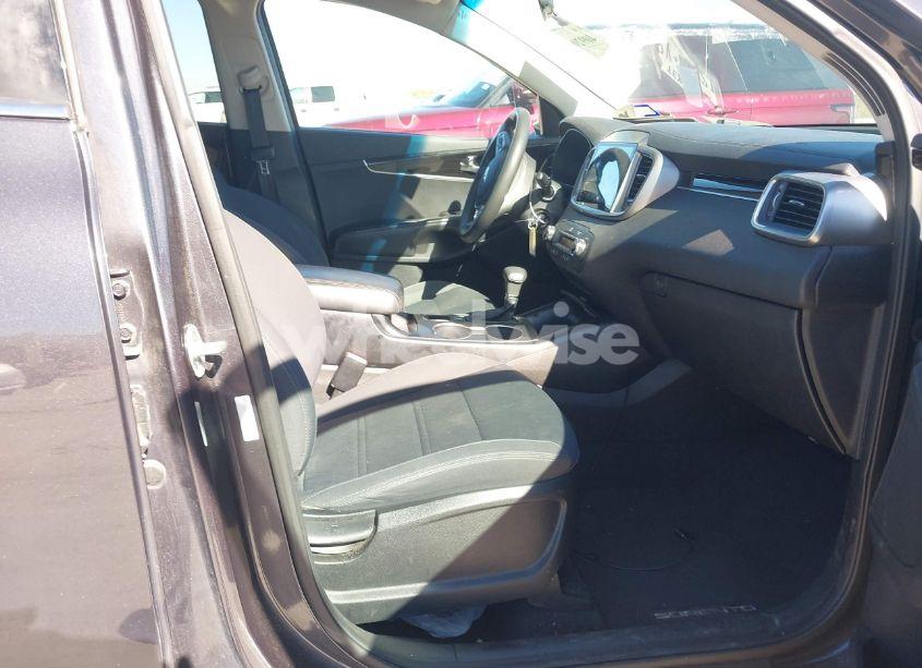 Photo 5 of 2019 Kia Sorento 3.3L LX (VIN 5XYPGDA5XKG448335)