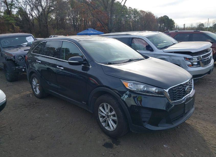 Photo 13 of 2019 Kia Sorento 3.3L LX (VIN 5XYPGDA5XKG554607)