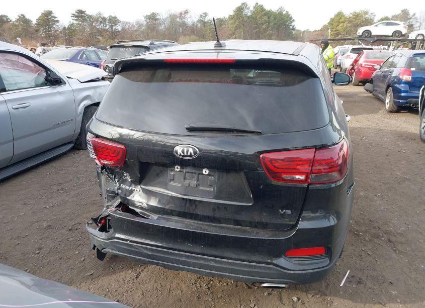 Photo 16 of 2019 Kia Sorento 3.3L LX (VIN 5XYPGDA5XKG554607)