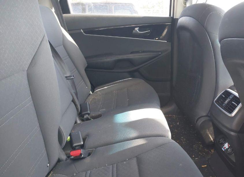 Photo 8 of 2020 Kia Sorento 3.3L LX (VIN 5XYPGDA5XLG613351)