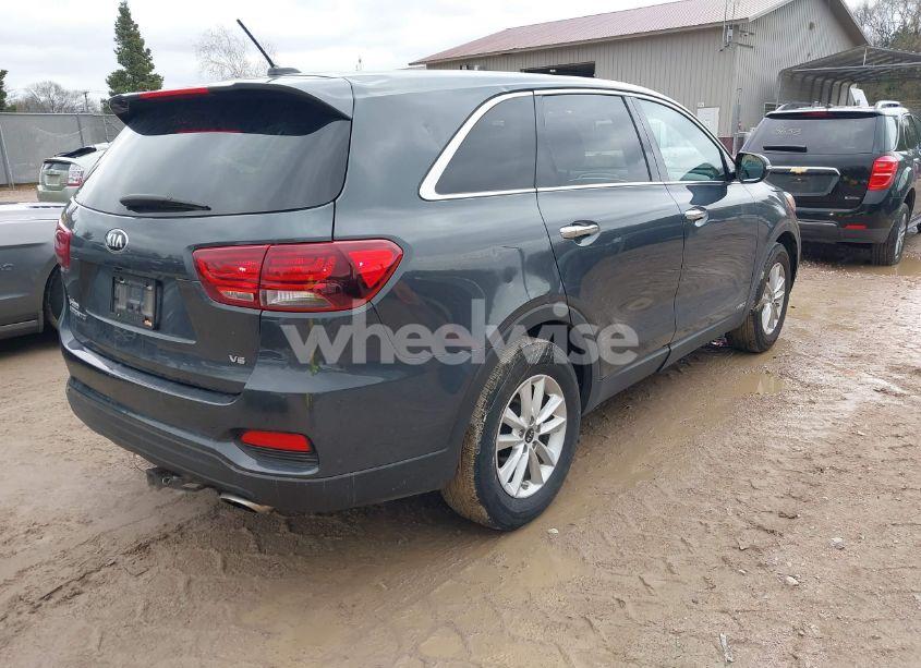 Photo 4 of 2020 Kia Sorento 3.3L LX (VIN 5XYPGDA5XLG618548)
