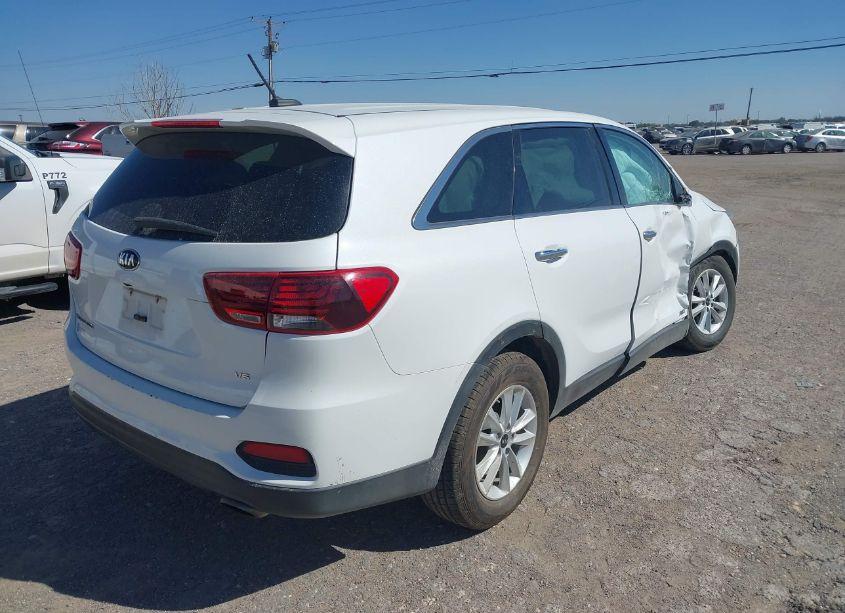 Photo 4 of 2020 Kia Sorento 3.3L LX (VIN 5XYPGDA5XLG620753)