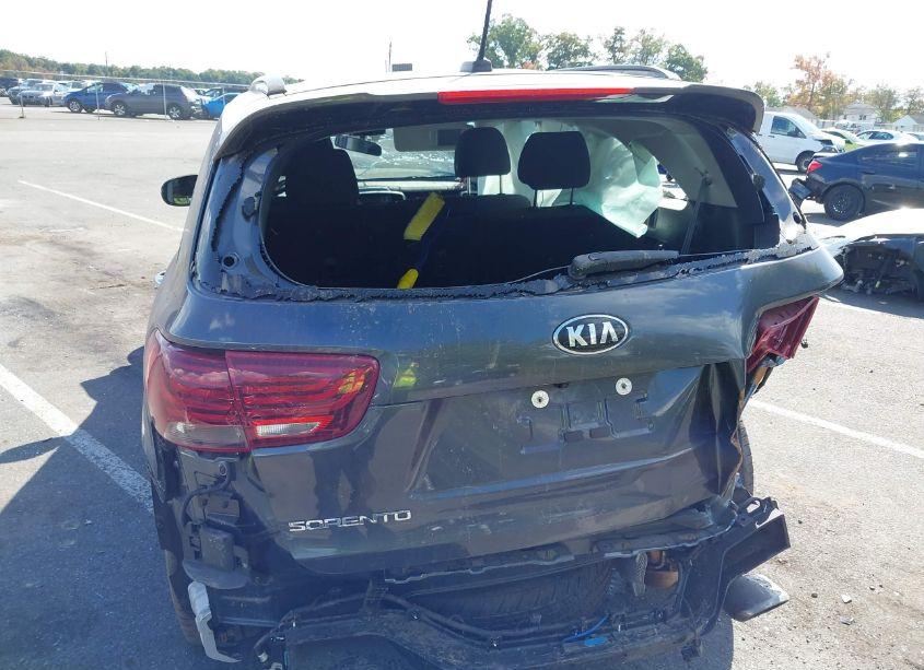 Photo 13 of 2020 Kia Sorento 3.3L S (VIN 5XYPGDA5XLG680855)