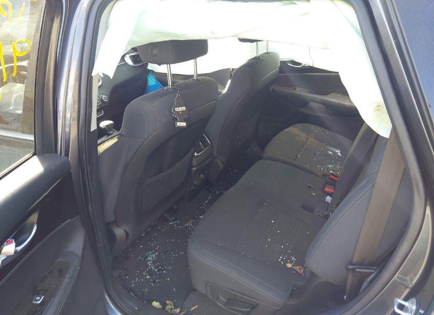 Photo 8 of 2020 Kia Sorento 3.3L S (VIN 5XYPGDA5XLG680855)