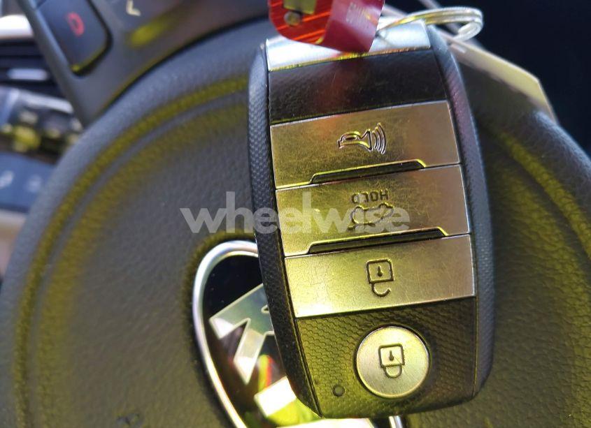 Photo 11 of 2016 Kia Sorento 2.0T EX (VIN 5XYPH4A10GG005029)