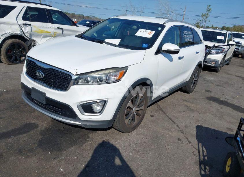Photo 2 of 2016 Kia Sorento 2.0T EX (VIN 5XYPH4A10GG005029)