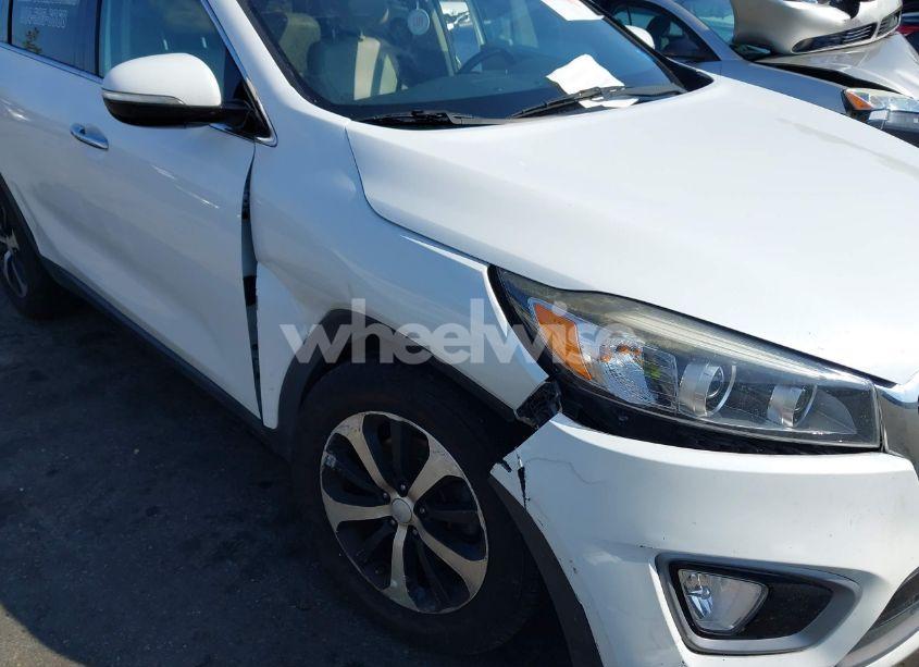 Photo 6 of 2016 Kia Sorento 2.0T EX (VIN 5XYPH4A10GG005029)