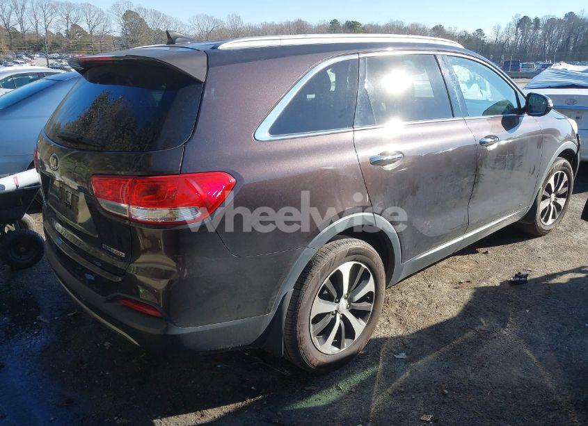 Photo 4 of 2016 Kia Sorento 2.0T EX (VIN 5XYPH4A11GG012247)