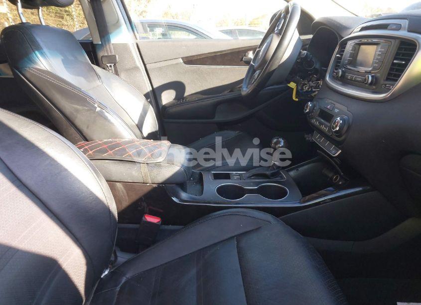 Photo 5 of 2016 Kia Sorento 2.0T EX (VIN 5XYPH4A11GG012247)