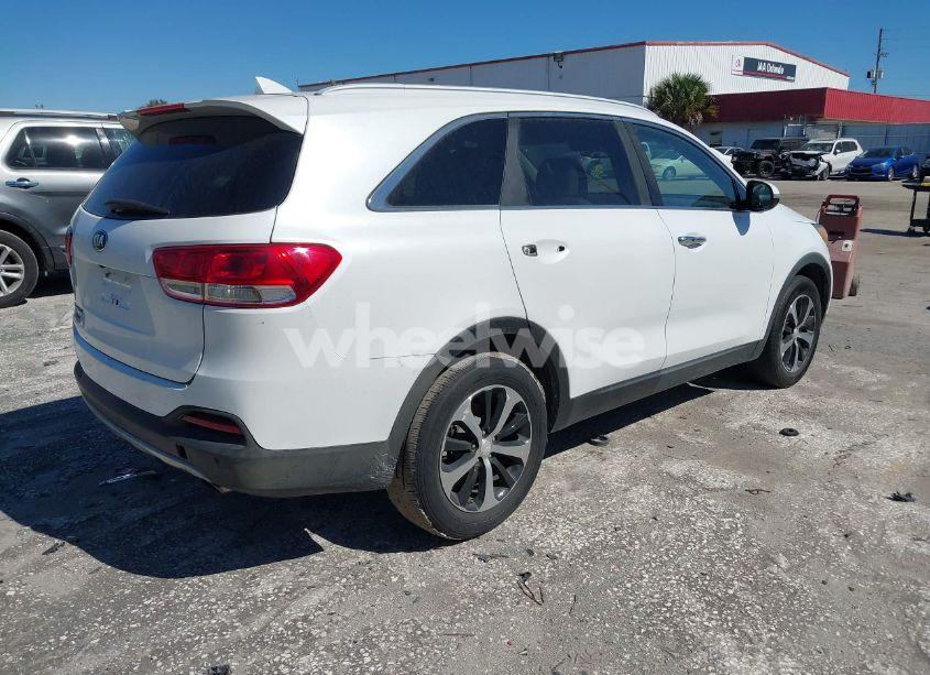 Photo 4 of 2017 Kia Sorento 2.0T EX (VIN 5XYPH4A12HG274408)
