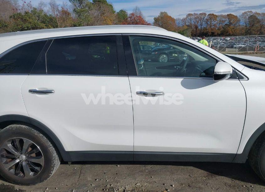 Photo 13 of 2017 Kia Sorento 2.0T EX (VIN 5XYPH4A13HG217554)