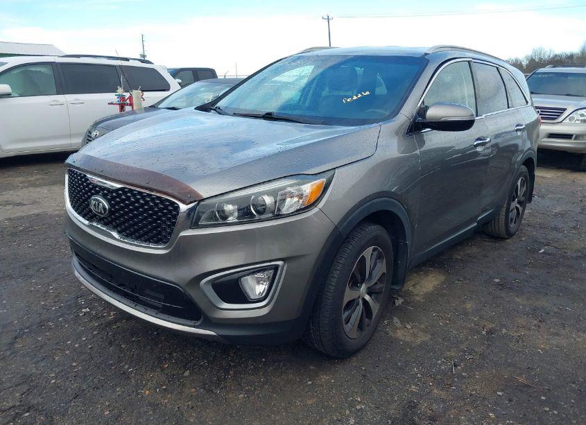 Photo 2 of 2017 Kia Sorento 2.0T EX (VIN 5XYPH4A13HG262350)