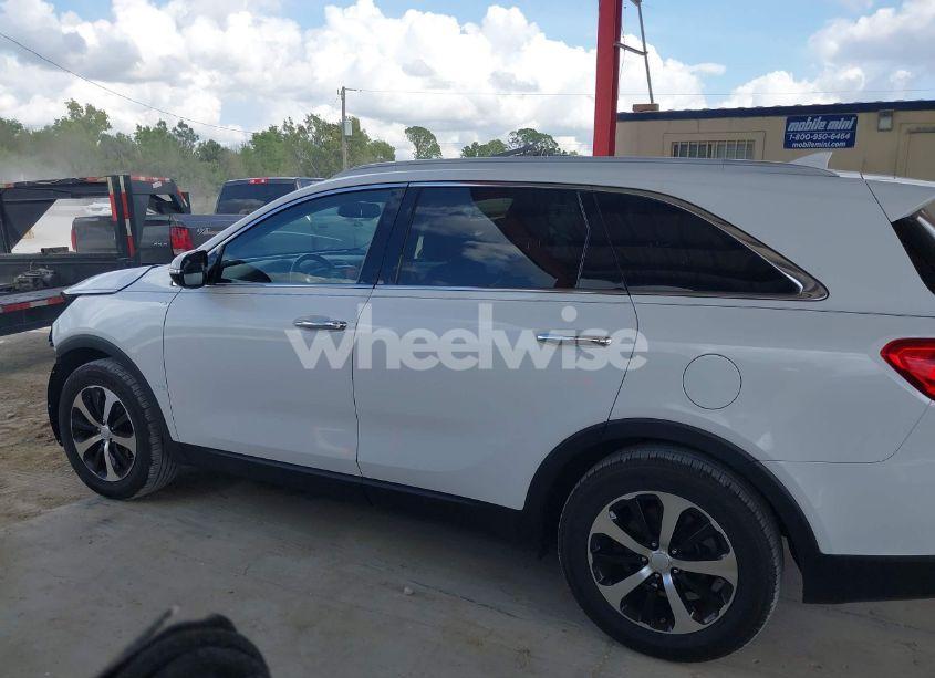 Photo 15 of 2016 Kia Sorento 2.0T EX (VIN 5XYPH4A14GG007530)