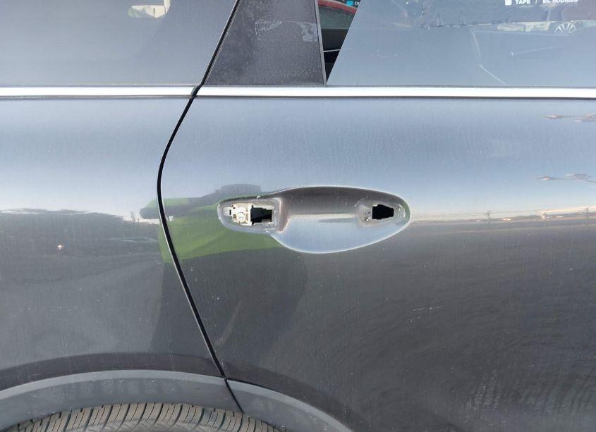 Photo 6 of 2016 Kia Sorento 2.0T EX (VIN 5XYPH4A14GG113864)