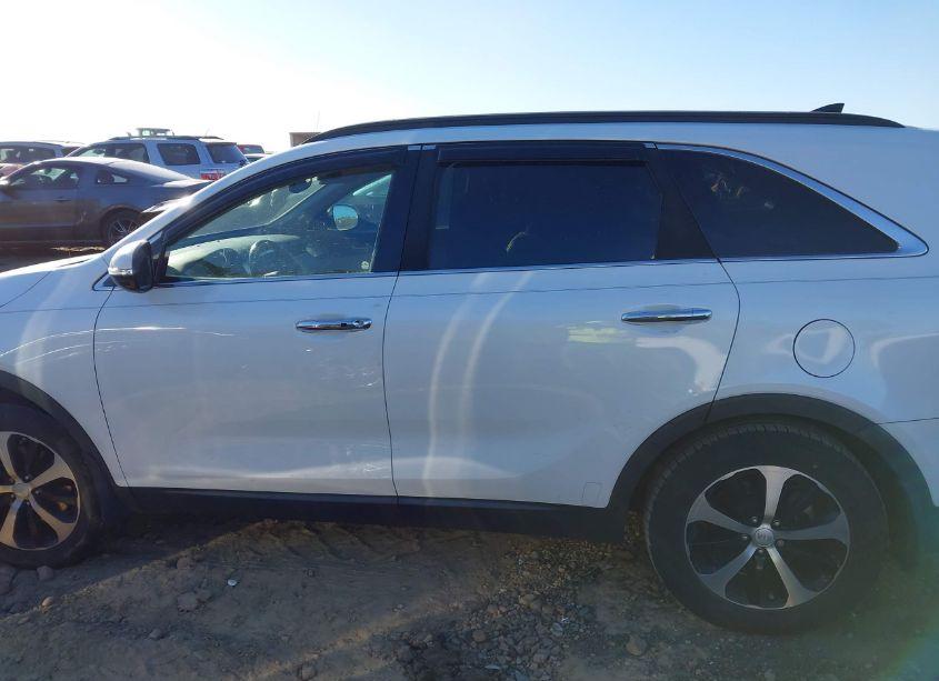 Photo 14 of 2016 Kia Sorento 2.0T EX (VIN 5XYPH4A14GG134486)