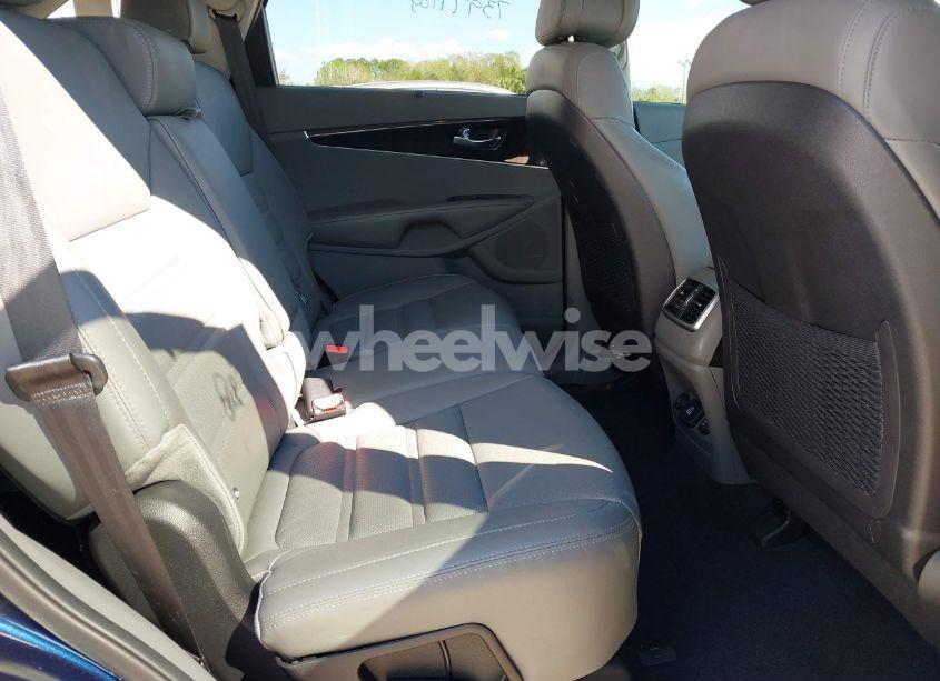 Photo 8 of 2016 Kia Sorento 2.0T EX (VIN 5XYPH4A14GG184708)