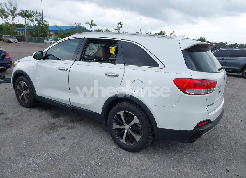 Photo 3 of 2016 Kia Sorento 2.0T EX (VIN 5XYPH4A14GG187110)