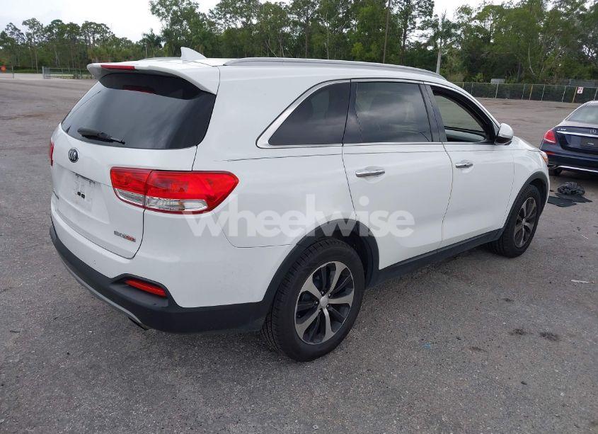 Photo 4 of 2016 Kia Sorento 2.0T EX (VIN 5XYPH4A14GG187110)