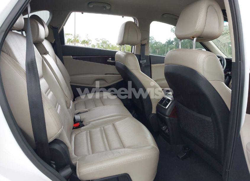 Photo 8 of 2016 Kia Sorento 2.0T EX (VIN 5XYPH4A14GG187110)