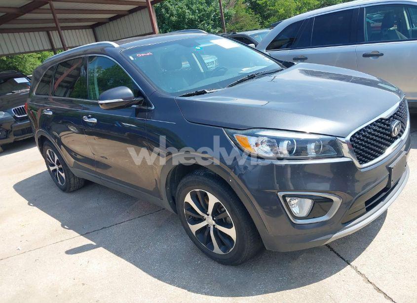 2017 Kia Sorento 2.0T EX (VIN 5XYPH4A14HG190770) main photo