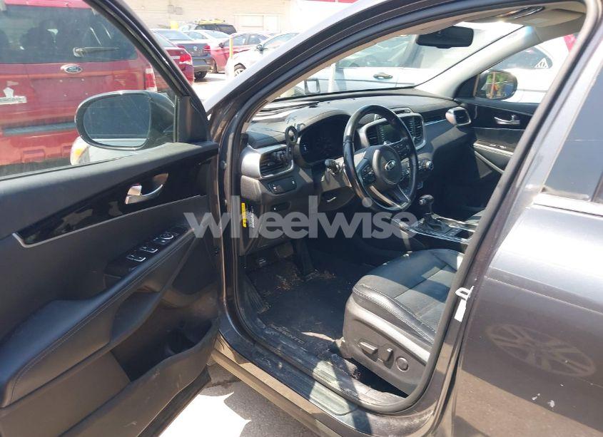 Photo 17 of 2017 Kia Sorento 2.0T EX (VIN 5XYPH4A14HG190770)