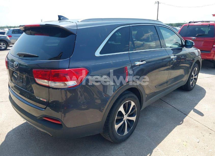Photo 4 of 2017 Kia Sorento 2.0T EX (VIN 5XYPH4A14HG190770)