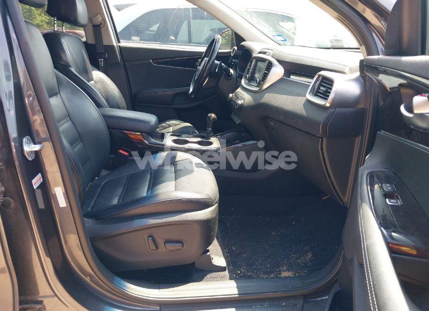 Photo 5 of 2017 Kia Sorento 2.0T EX (VIN 5XYPH4A14HG190770)