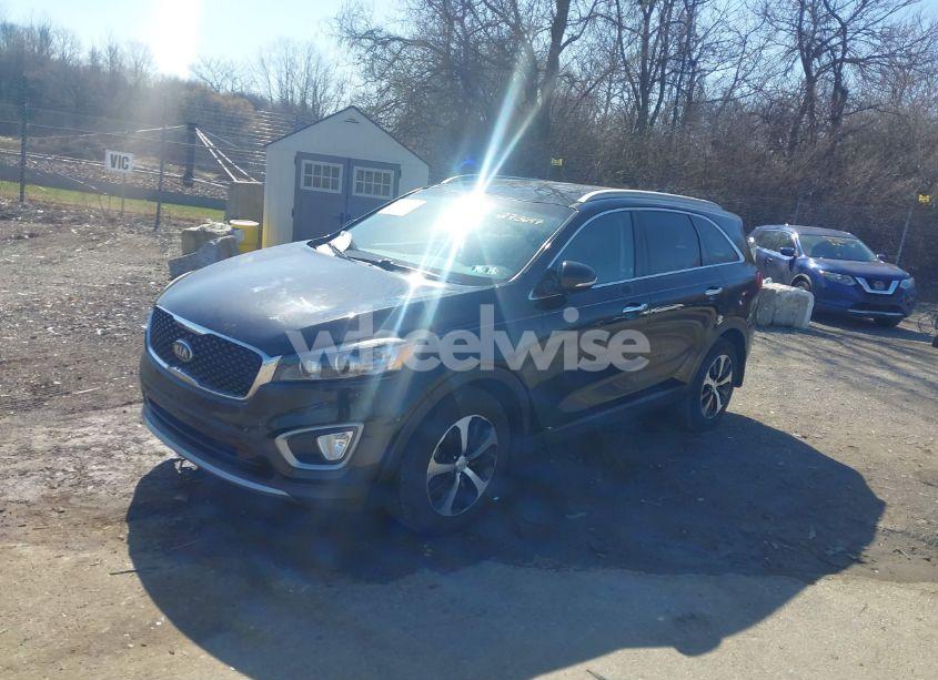 Photo 2 of 2017 Kia Sorento 2.0T EX (VIN 5XYPH4A14HG273647)