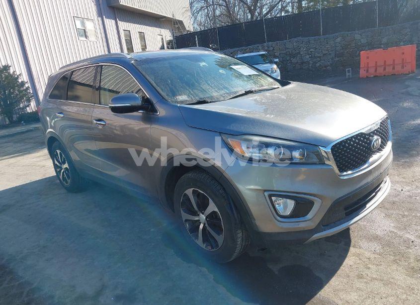 2016 Kia Sorento 2.0T EX (VIN 5XYPH4A15GG106891) main photo