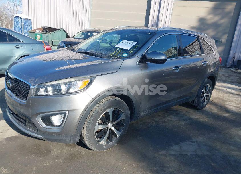 Photo 2 of 2016 Kia Sorento 2.0T EX (VIN 5XYPH4A15GG106891)