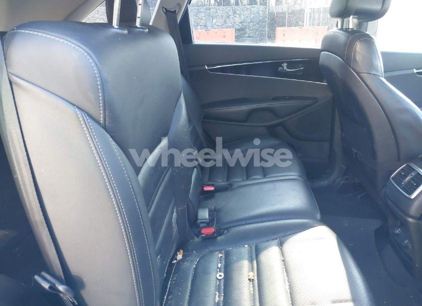 Photo 8 of 2016 Kia Sorento 2.0T EX (VIN 5XYPH4A15GG106891)