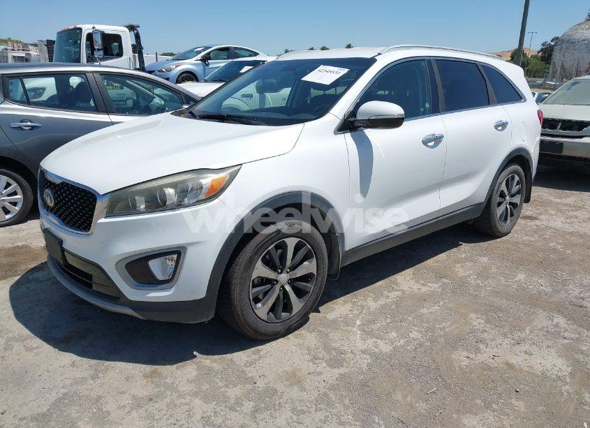 Photo 2 of 2016 Kia Sorento 2.0T EX (VIN 5XYPH4A16GG126972)