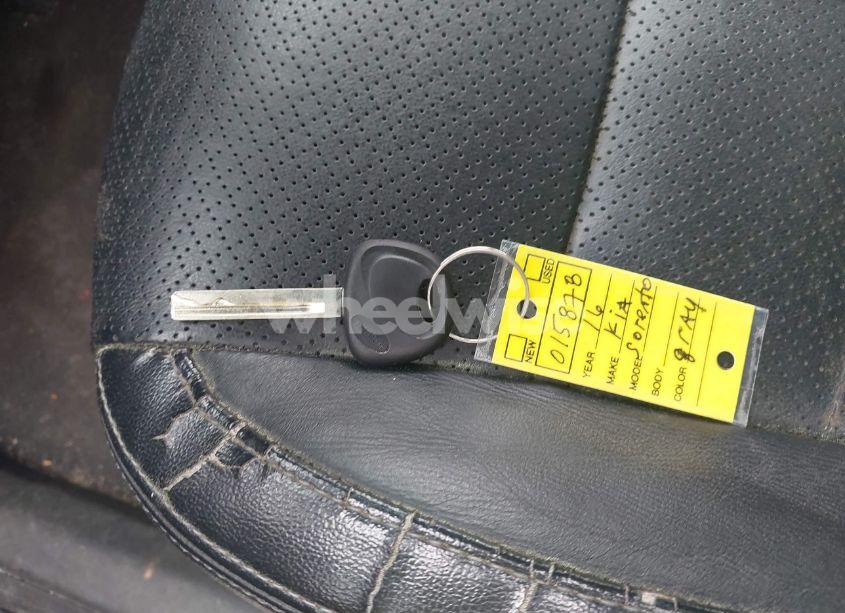 Photo 11 of 2016 Kia Sorento 2.0T EX (VIN 5XYPH4A17GG015878)