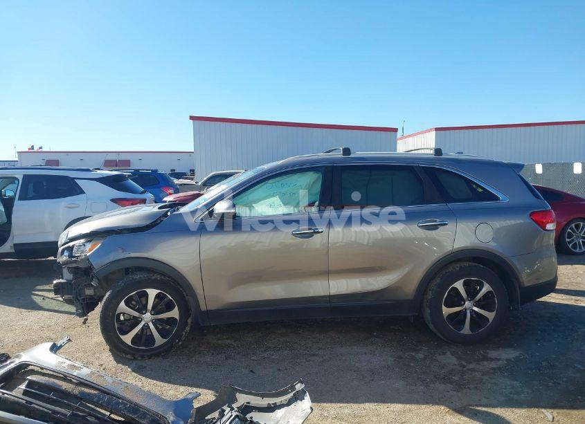 Photo 13 of 2017 Kia Sorento 2.0T EX (VIN 5XYPH4A17HG247480)