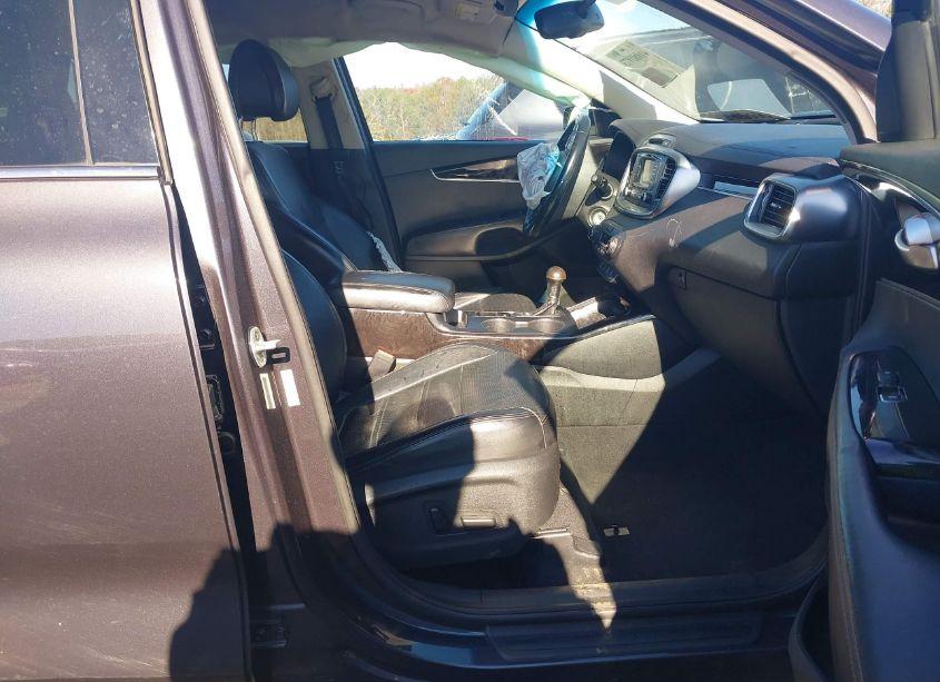 Photo 5 of 2016 Kia Sorento 2.0T EX (VIN 5XYPH4A19GG019902)