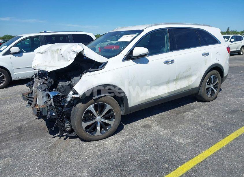 Photo 2 of 2018 Kia Sorento 2.0T EX (VIN 5XYPH4A1XJG360863)