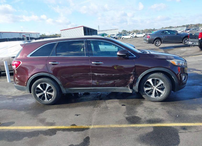 Photo 13 of 2016 Kia Sorento 3.3L EX (VIN 5XYPH4A50GG063015)
